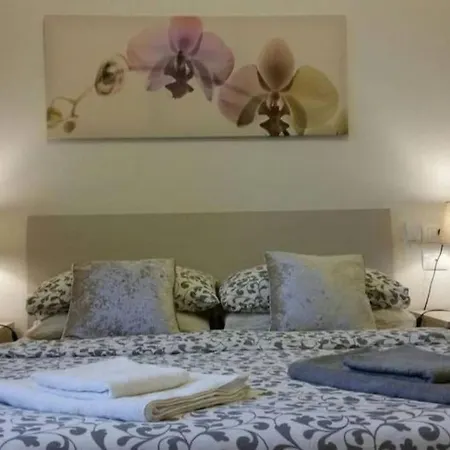 New!bright & * Florença